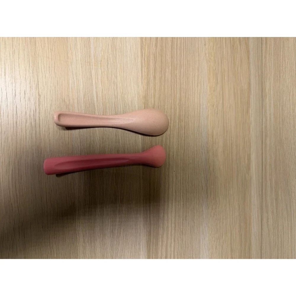 Food Grade Silicone 4 Baby Spoons, 1 Plastic Spoon